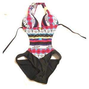 One piece bathing suit sz large never worn